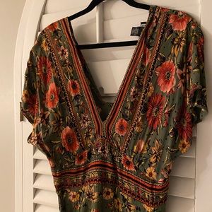 Gorgeous Long Romper. Green floral for fall EUC